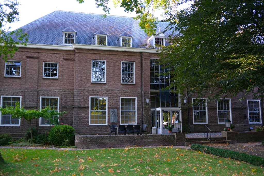 Klooster bij De Essenburgh voor Kloostertijd Heerlijk Minimaliseren